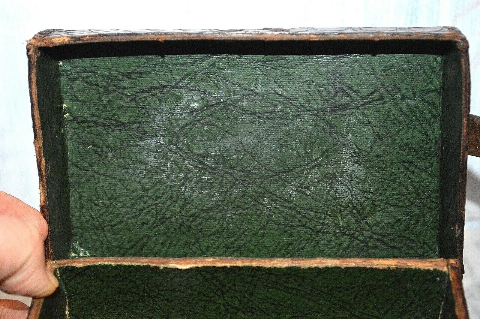 Antique English Embossed Croc Leather Hunting Travel Case Bag  Box With Strap