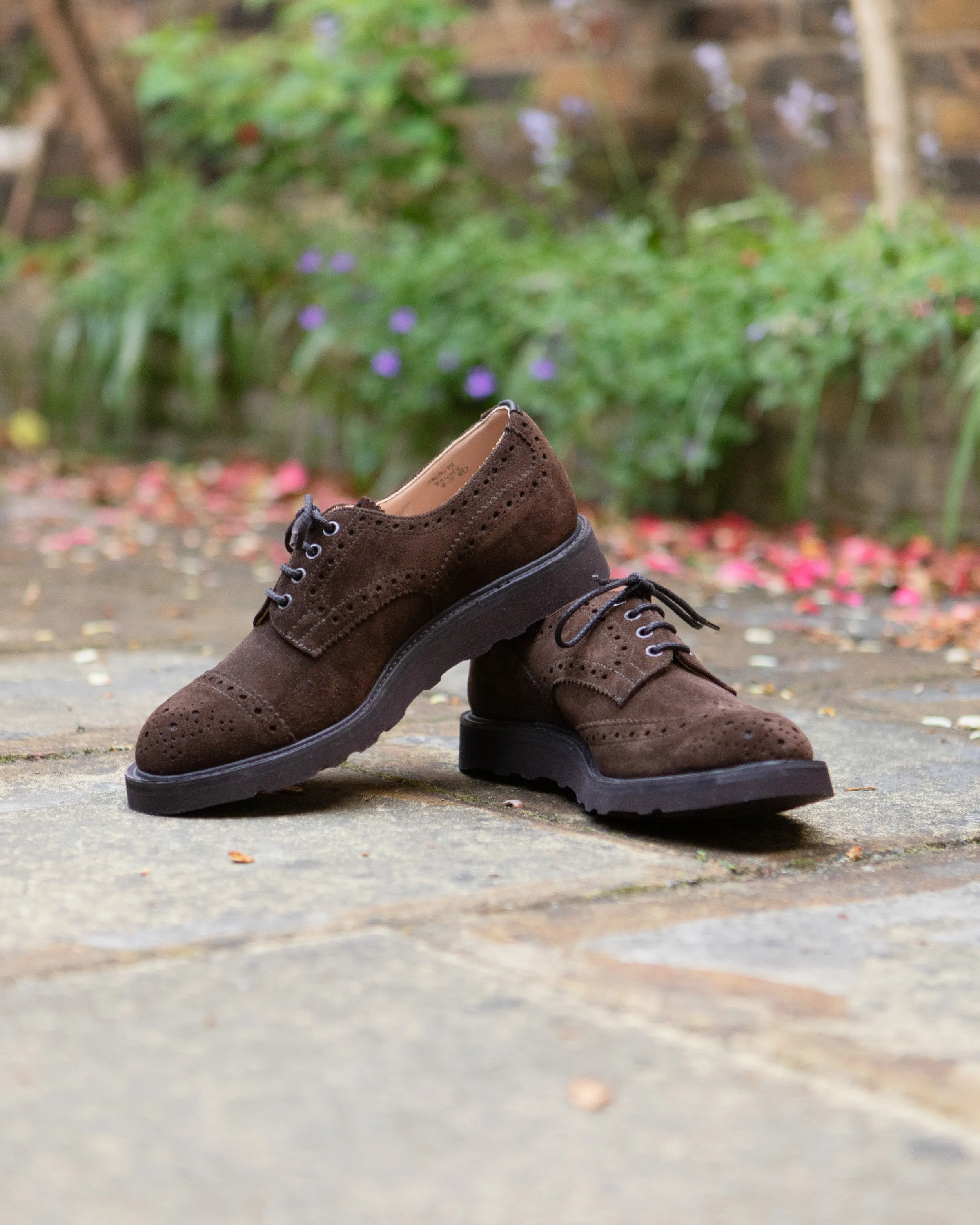 Asymmetric Gibson Brogue – Brown Suede