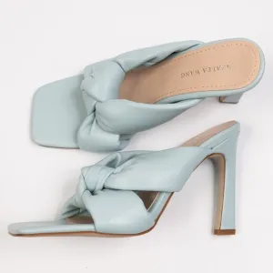 Azalea Wang chunky sandal in bone size 8