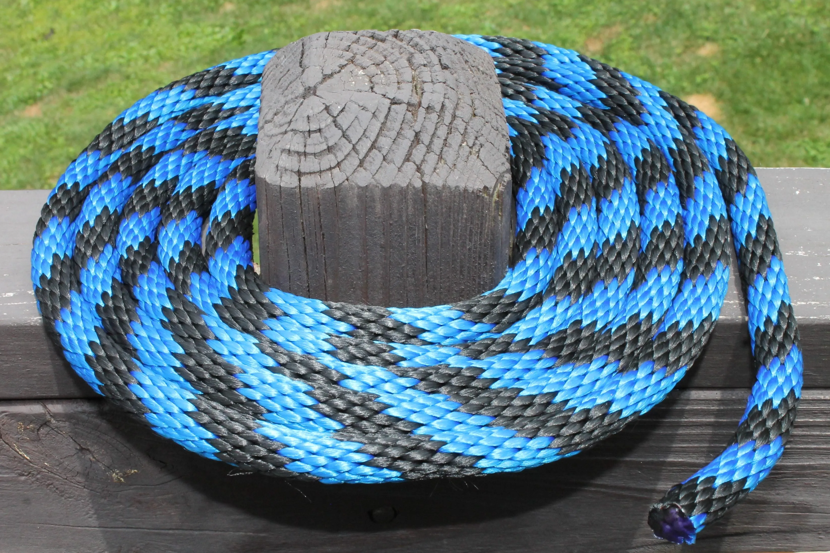 Blue and Black Solid Braided Multifilament Polypropylene Rope