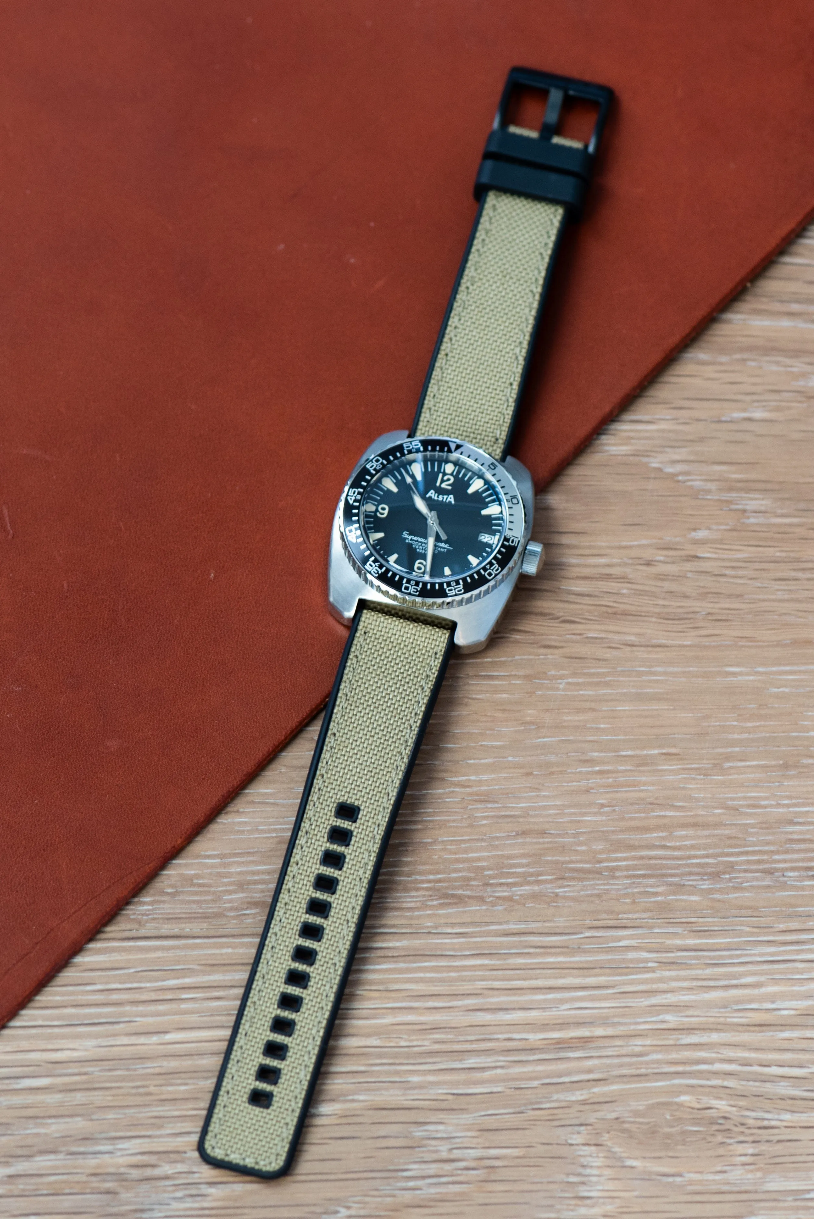 Canvas & Rubber - Tan