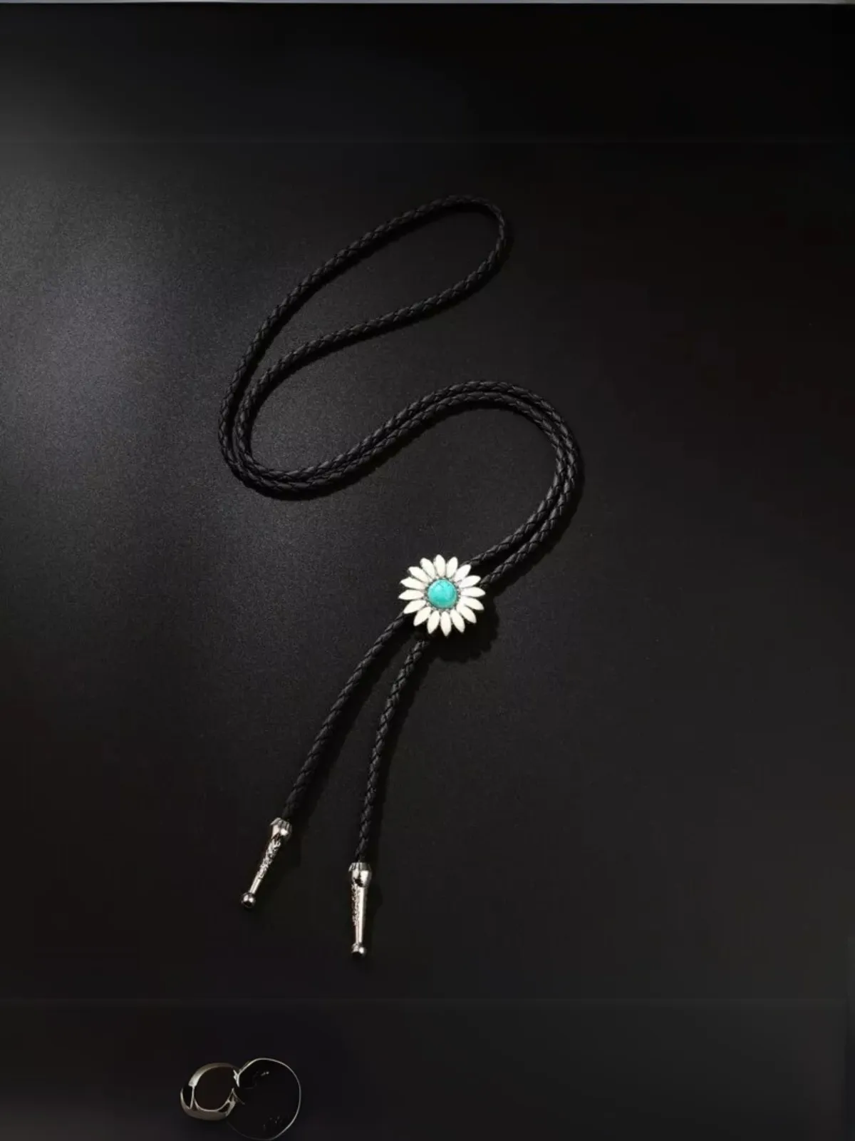 Country Flowers Turquoise Bolo Necklace