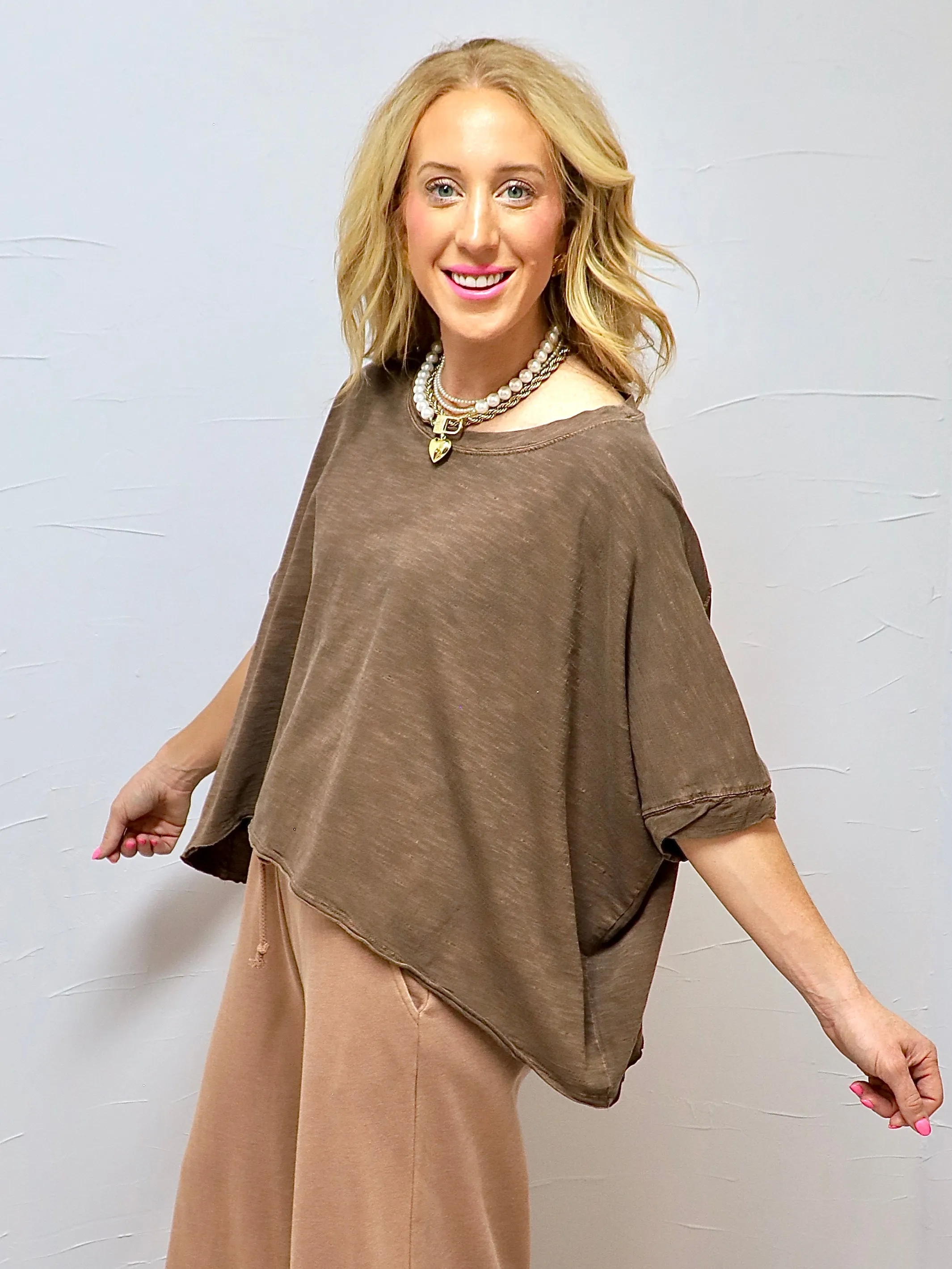 Get It Girl Tee In Chocolate