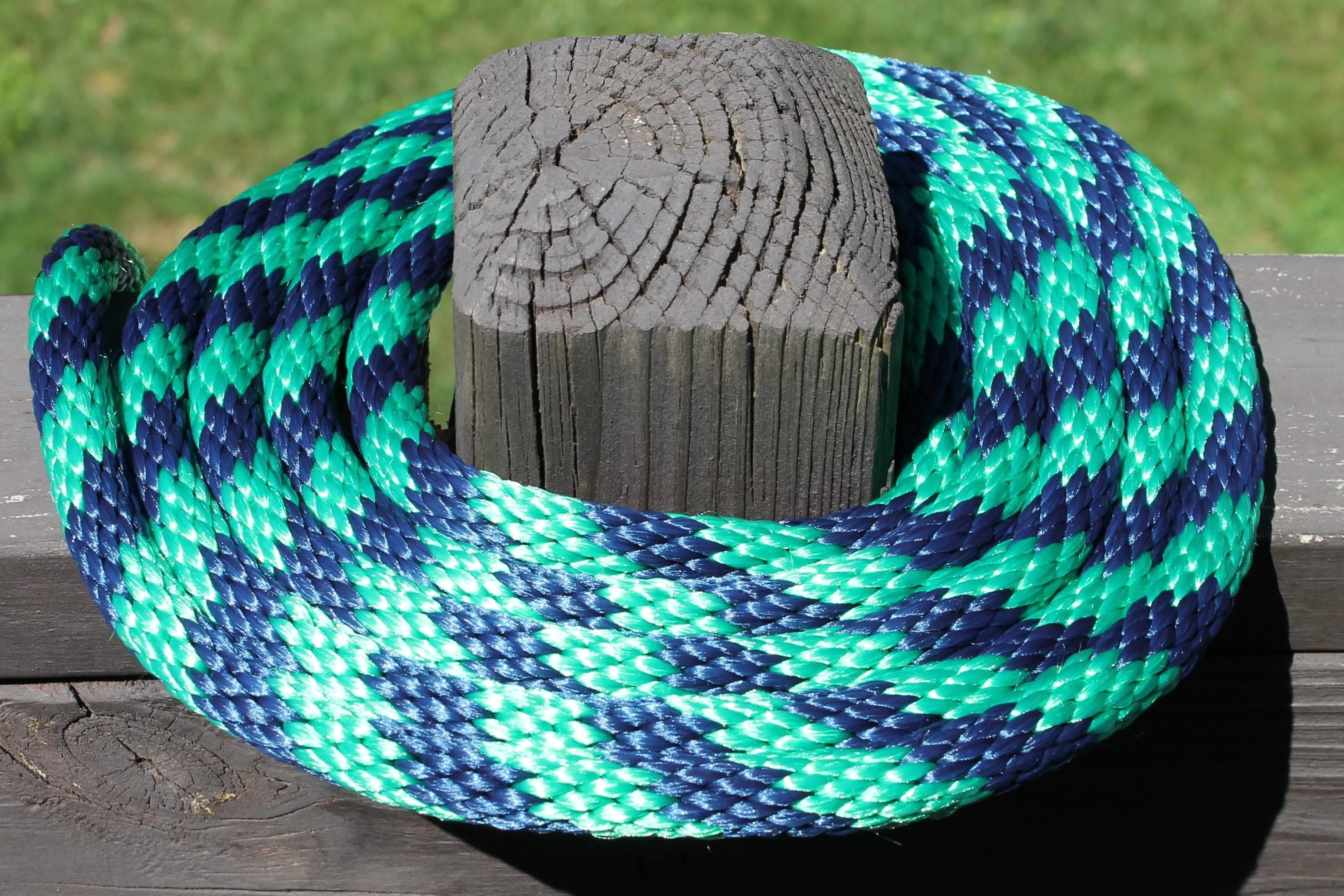 Green and Navy Solid Braided Multifilament Polypropylene Rope