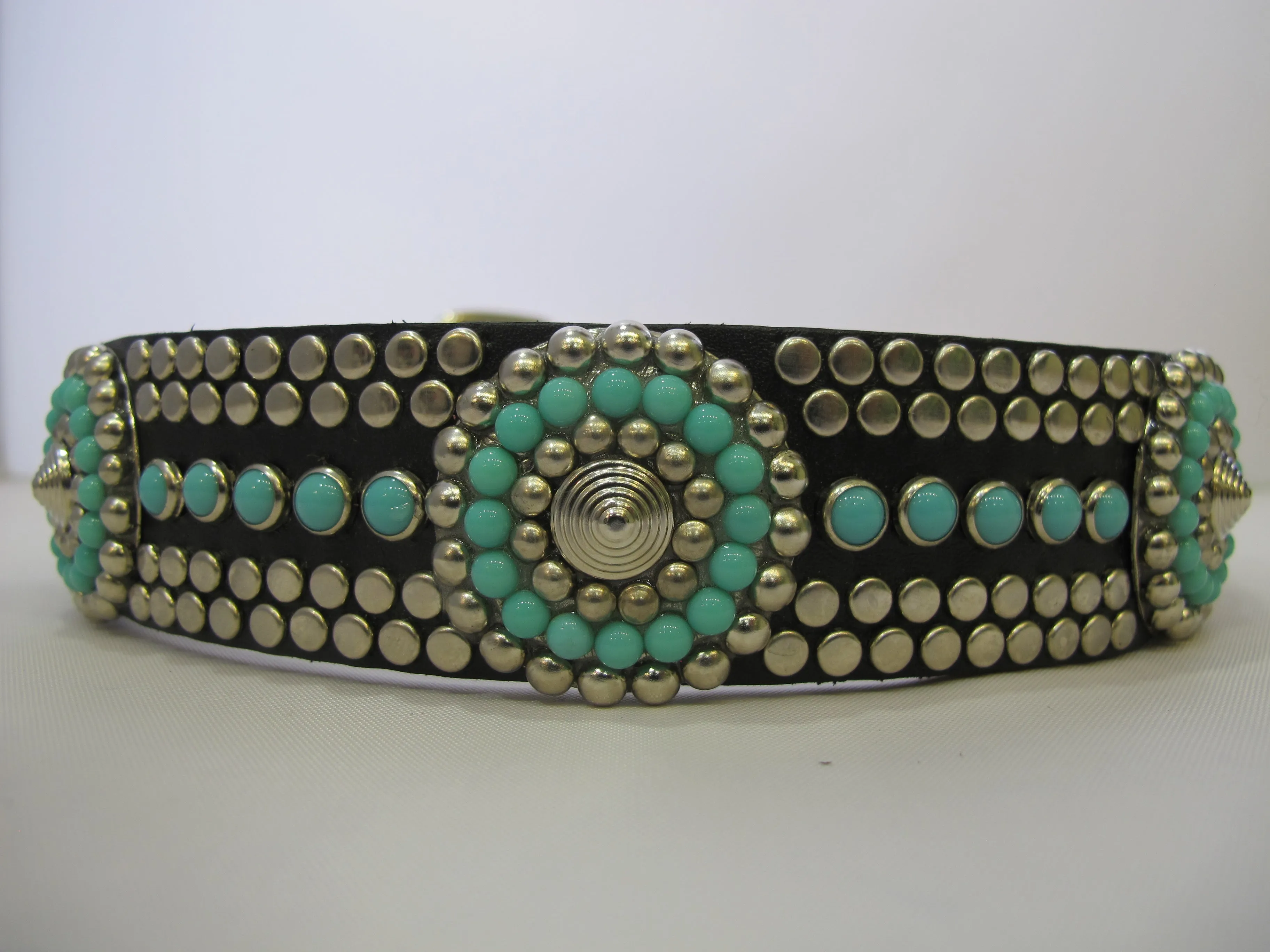 Santa Fe 1.5" Collar Black Leather / Turquoise Stones