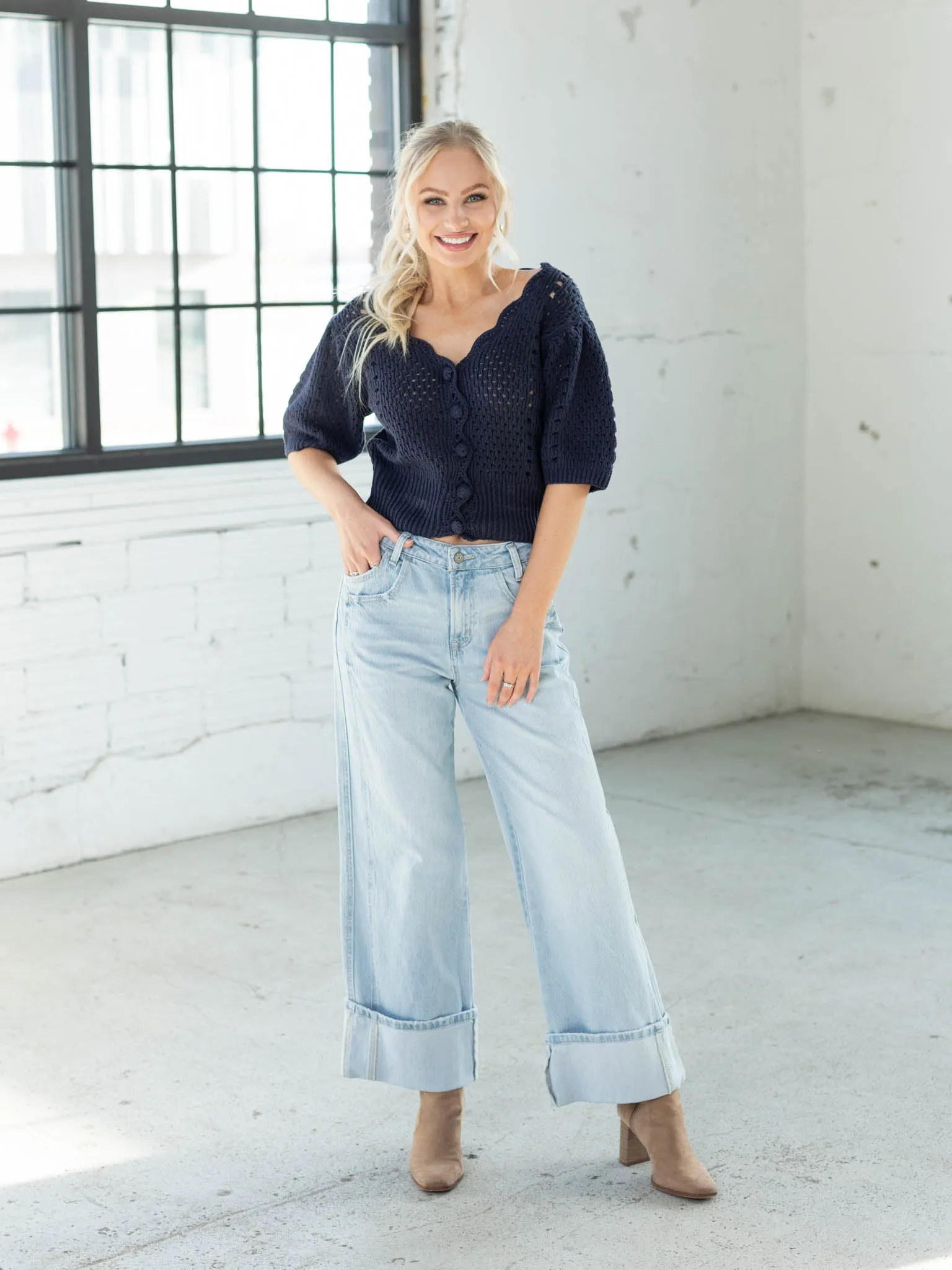Short Sleeve Scallop Sweater Cardigan