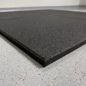 SPLIT PATTERN rubber floor